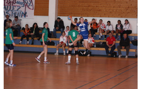 BRIENNE HAND-BALL