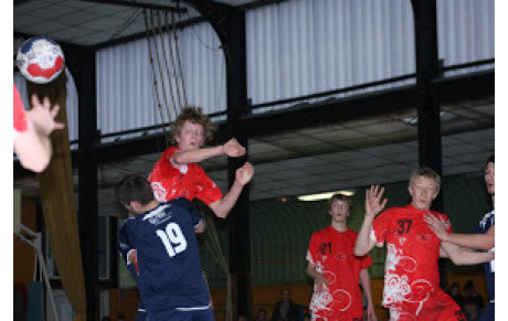 BRIENNE HAND-BALL