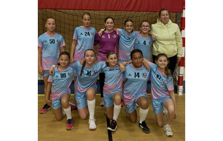 -13 féminines